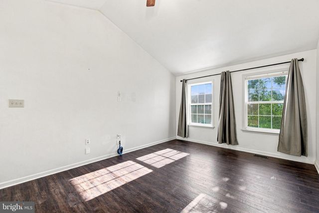 567 CROSSWINDS DR, Charles Town, WV 25414