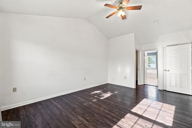 567 CROSSWINDS DR, Charles Town, WV 25414