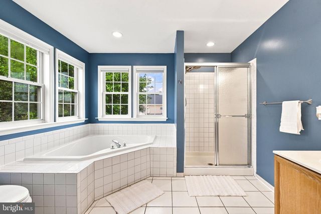 567 CROSSWINDS DR, Charles Town, WV 25414