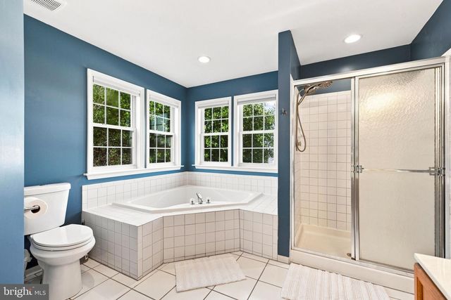 567 CROSSWINDS DR, Charles Town, WV 25414