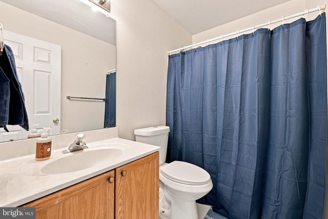 567 CROSSWINDS DR, Charles Town, WV 25414