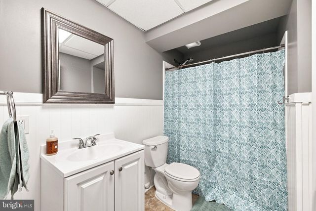 567 CROSSWINDS DR, Charles Town, WV 25414