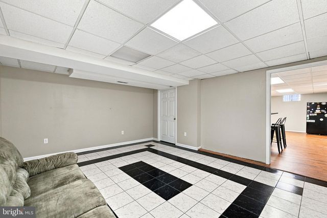 567 CROSSWINDS DR, Charles Town, WV 25414