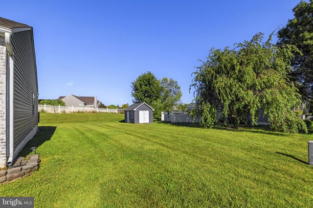 567 CROSSWINDS DR, Charles Town, WV 25414
