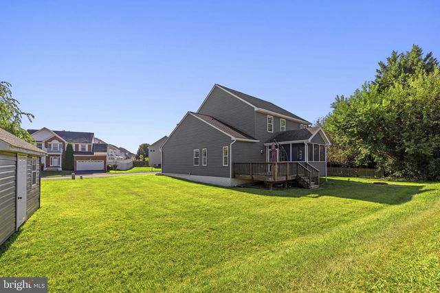 567 CROSSWINDS DR, Charles Town, WV 25414
