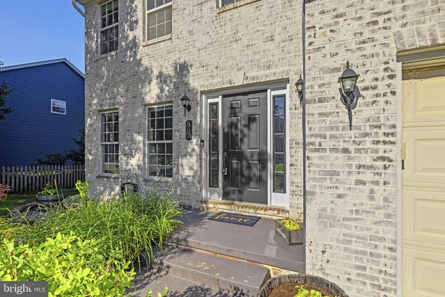 567 CROSSWINDS DR, Charles Town, WV 25414