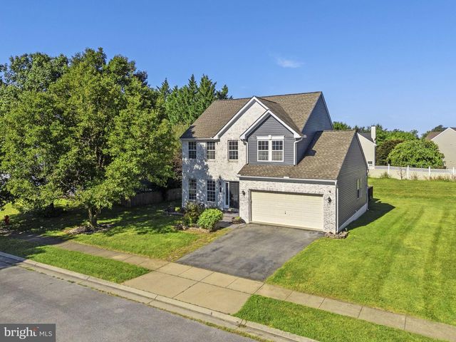 567 CROSSWINDS DR, Charles Town, WV 25414