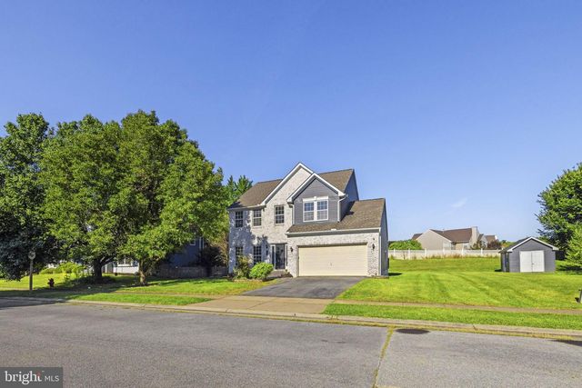 567 CROSSWINDS DR, Charles Town, WV 25414