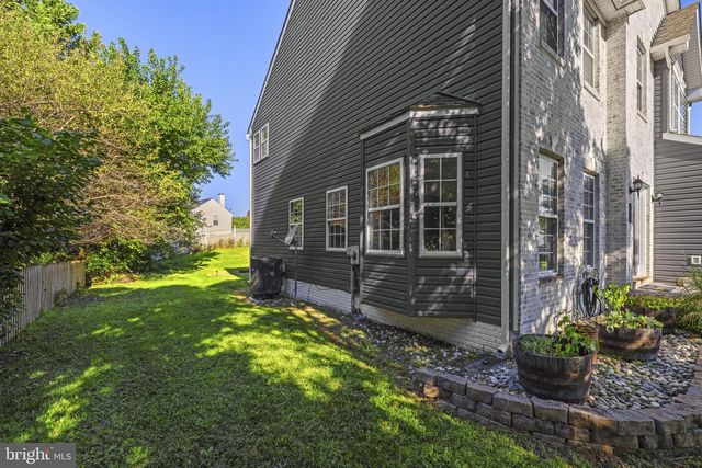 567 CROSSWINDS DR, Charles Town, WV 25414