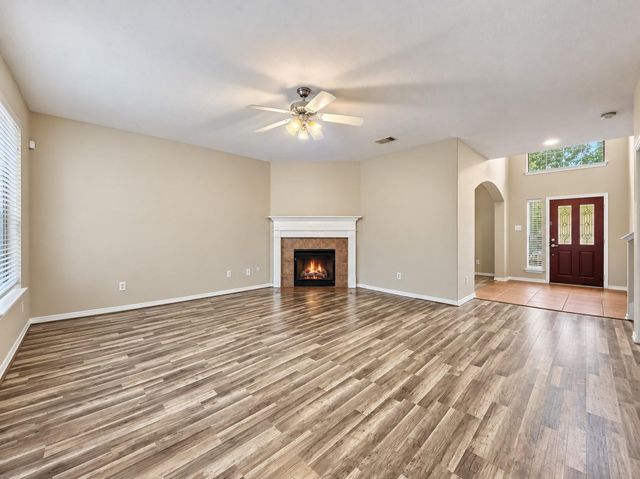 43 W Spindle Tree Circle, The Woodlands, TX 77382