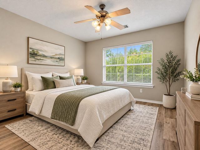 43 W Spindle Tree Circle, The Woodlands, TX 77382