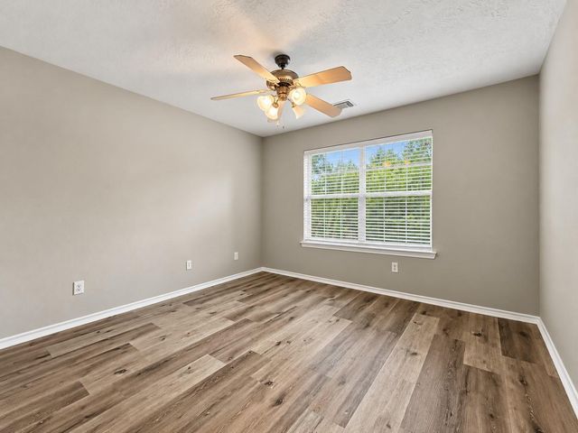 43 W Spindle Tree Circle, The Woodlands, TX 77382