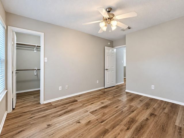 43 W Spindle Tree Circle, The Woodlands, TX 77382