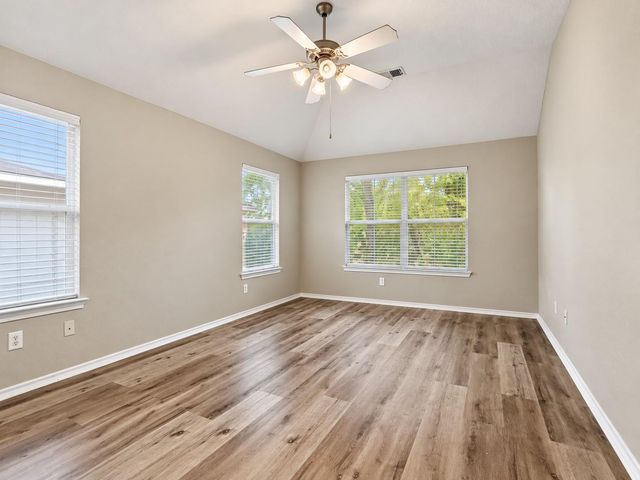 43 W Spindle Tree Circle, The Woodlands, TX 77382