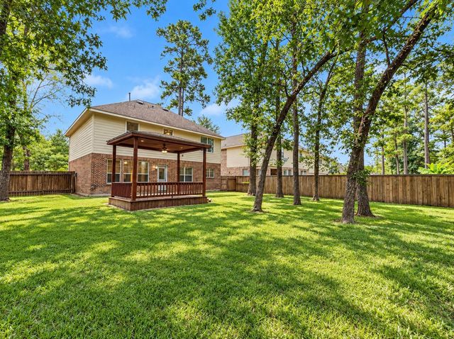 43 W Spindle Tree Circle, The Woodlands, TX 77382