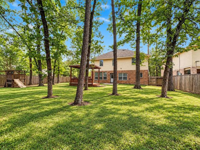 43 W Spindle Tree Circle, The Woodlands, TX 77382