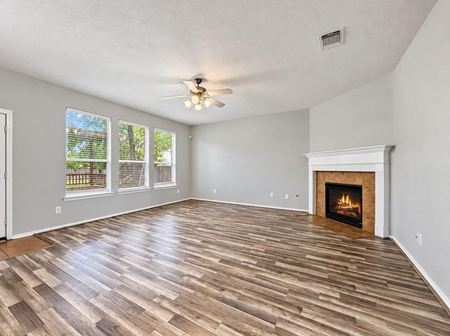 43 W Spindle Tree Circle, The Woodlands, TX 77382