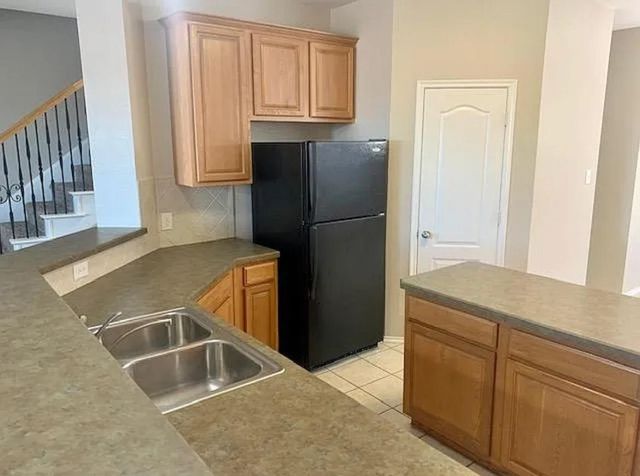 420 Sandy Creek Drive, Fort Worth, TX 76131