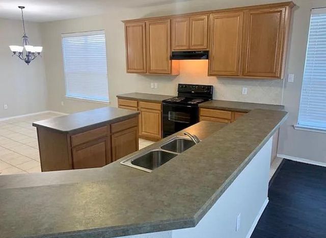 420 Sandy Creek Drive, Fort Worth, TX 76131