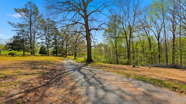 7915 Ridgewood Rd, Goodlettsville, TN 37072