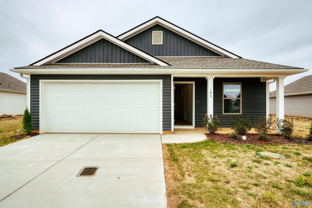 180 Labrador Lane, Harvest, AL 35749