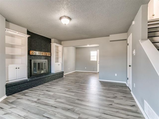 813 N Southminster Street, Moore, OK 73160