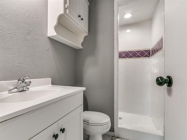 813 N Southminster Street, Moore, OK 73160