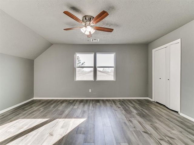 813 N Southminster Street, Moore, OK 73160