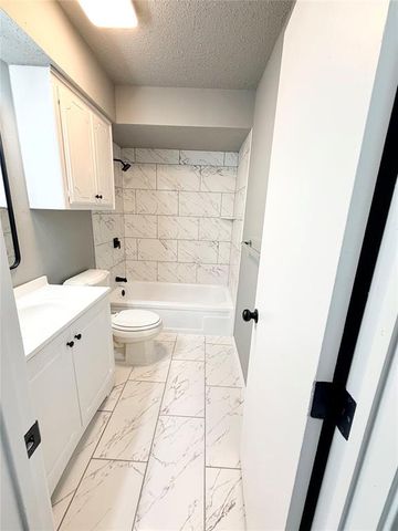 813 N Southminster Street, Moore, OK 73160