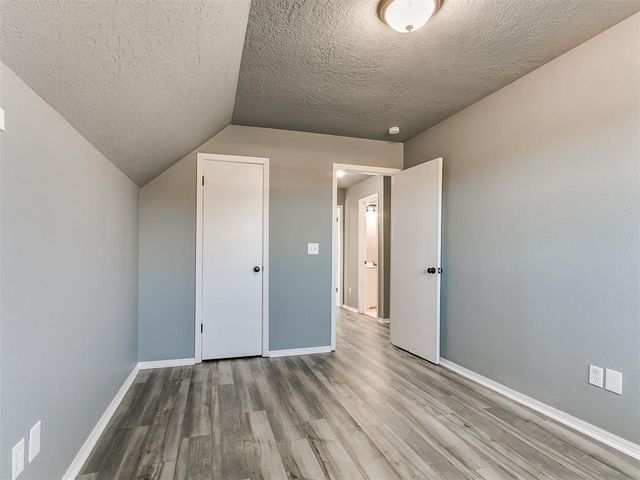 813 N Southminster Street, Moore, OK 73160