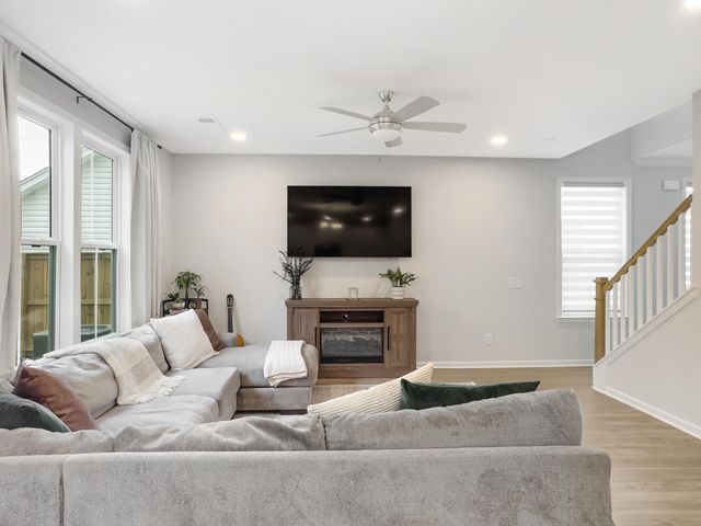 4012 Windsor Ward Lane, North Charleston, SC 29420