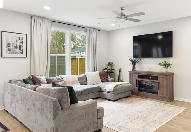 4012 Windsor Ward Lane, North Charleston, SC 29420