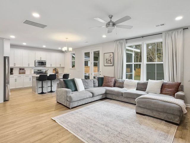 4012 Windsor Ward Lane, North Charleston, SC 29420