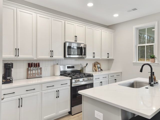 4012 Windsor Ward Lane, North Charleston, SC 29420