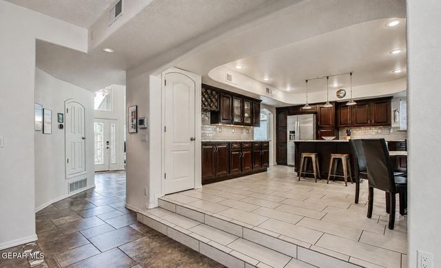 12209 Riane Chantee Drive, El Paso, TX 79936