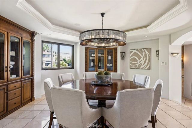 215 S Poinsettia Avenue, Manhattan Beach, CA 90266