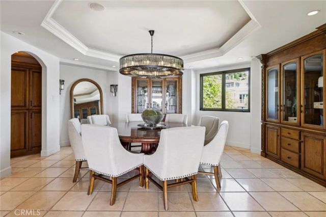 215 S Poinsettia Avenue, Manhattan Beach, CA 90266
