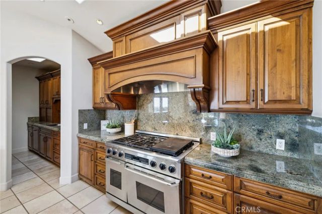 215 S Poinsettia Avenue, Manhattan Beach, CA 90266