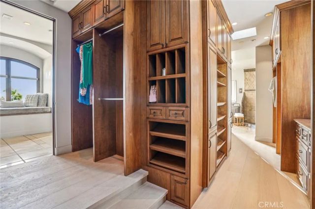215 S Poinsettia Avenue, Manhattan Beach, CA 90266