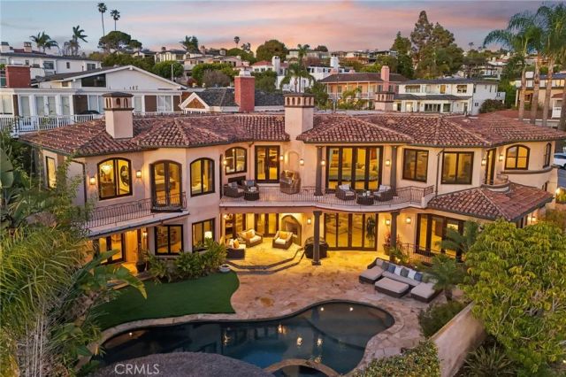215 S Poinsettia Avenue, Manhattan Beach, CA 90266
