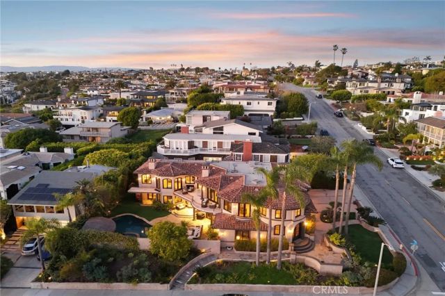 215 S Poinsettia Avenue, Manhattan Beach, CA 90266