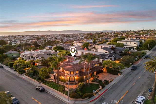 215 S Poinsettia Avenue, Manhattan Beach, CA 90266