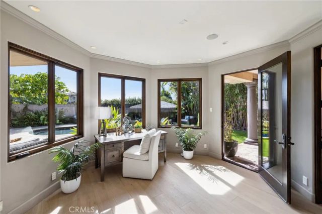 215 S Poinsettia Avenue, Manhattan Beach, CA 90266