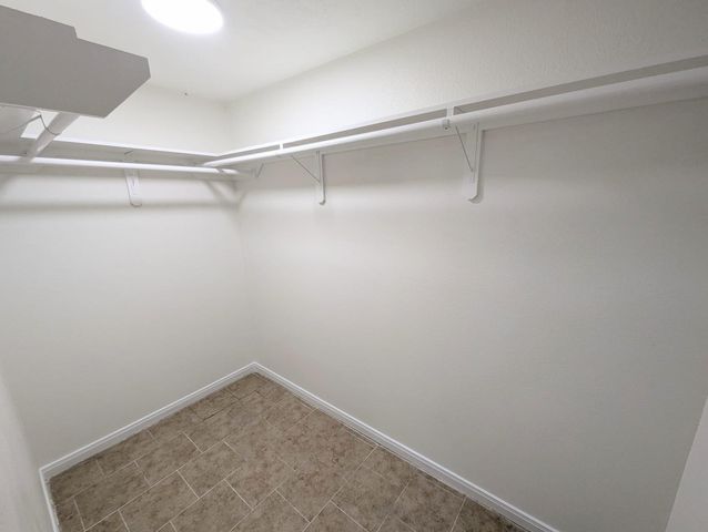 809 Glen Hollow Drive, Conroe, TX 77385