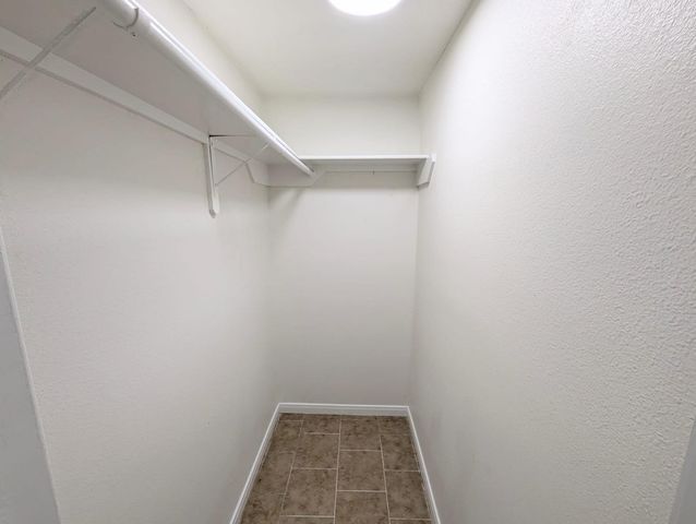 809 Glen Hollow Drive, Conroe, TX 77385