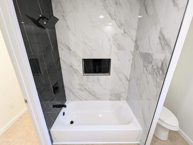 809 Glen Hollow Drive, Conroe, TX 77385