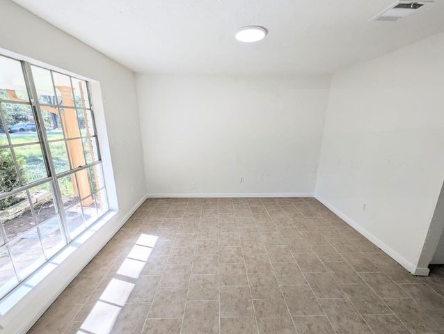 809 Glen Hollow Drive, Conroe, TX 77385