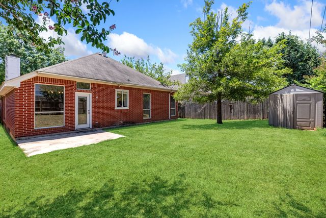 8737 San Joaquin Trail, Fort Worth, TX 76118