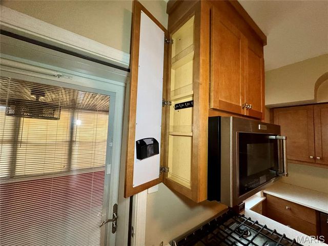 5730 Park Lane, St Louis, MO 63147