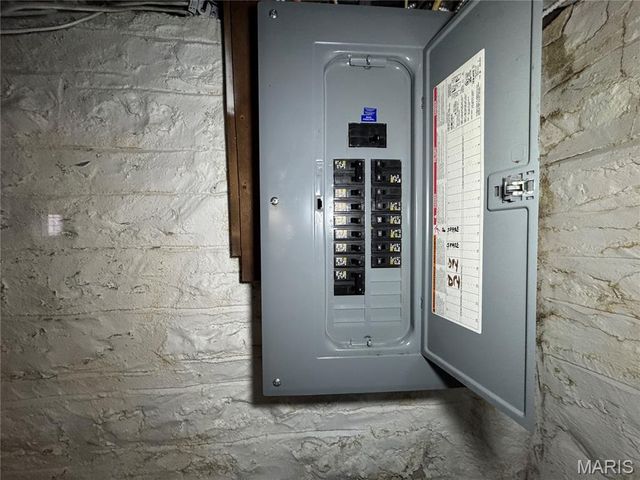 5730 Park Lane, St Louis, MO 63147